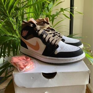 Nike Women’s Jordan 1 Size 7.5